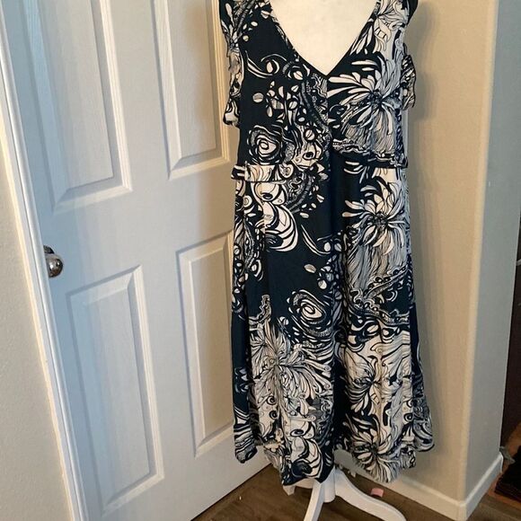 Bloomchic Navy Blue Floral Print Dress Sz 14-16 - Picture 1 of 5